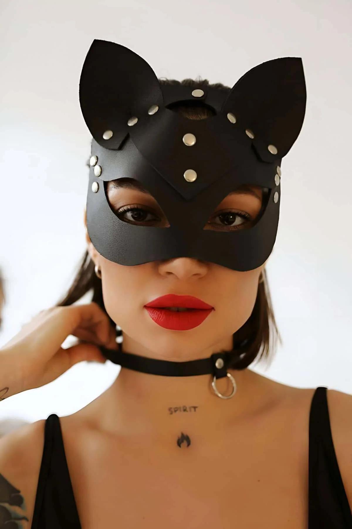 Faux Leather Cat Mask & Choker with Detachable Leash
