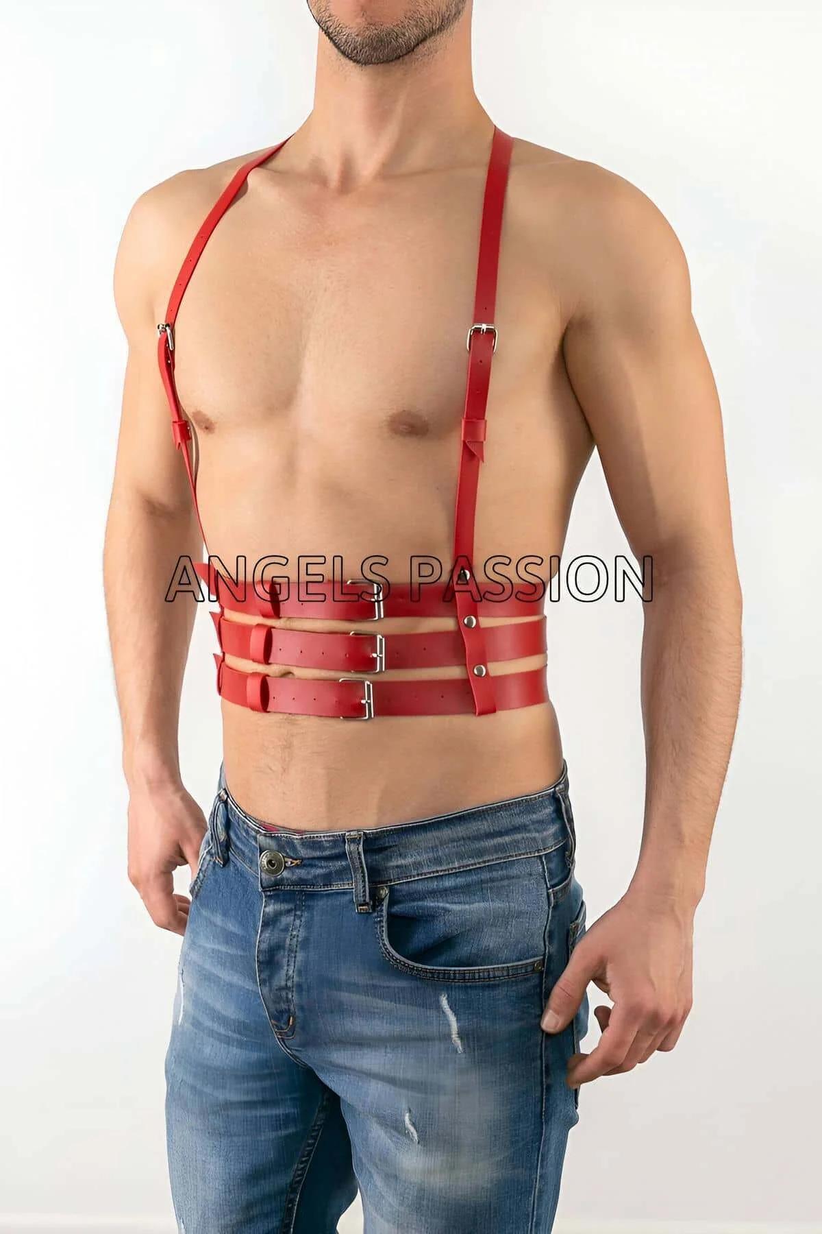kırmızı PU deri erkek harness yan görünüm gümüş toka detayı