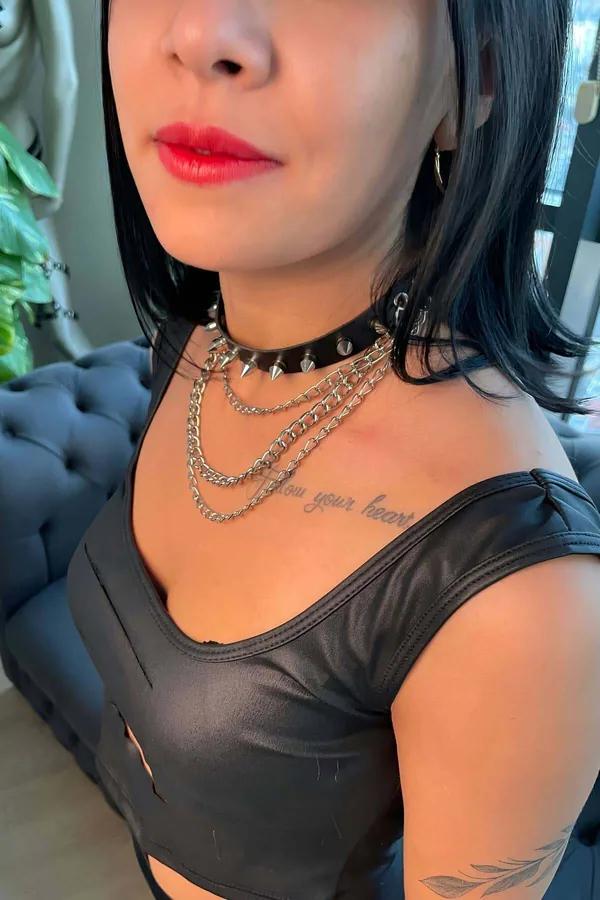 siyah vegan deri çivili choker altın zincir katmanlı anne kedi eşleşen set kadın boyunluk aksesuar