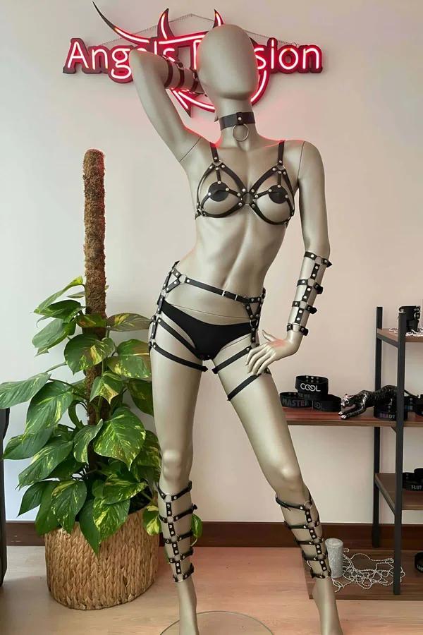 siyah suni deri full body harness takım kol manşeti ve bacak bantları gümüş O-ring detaylı