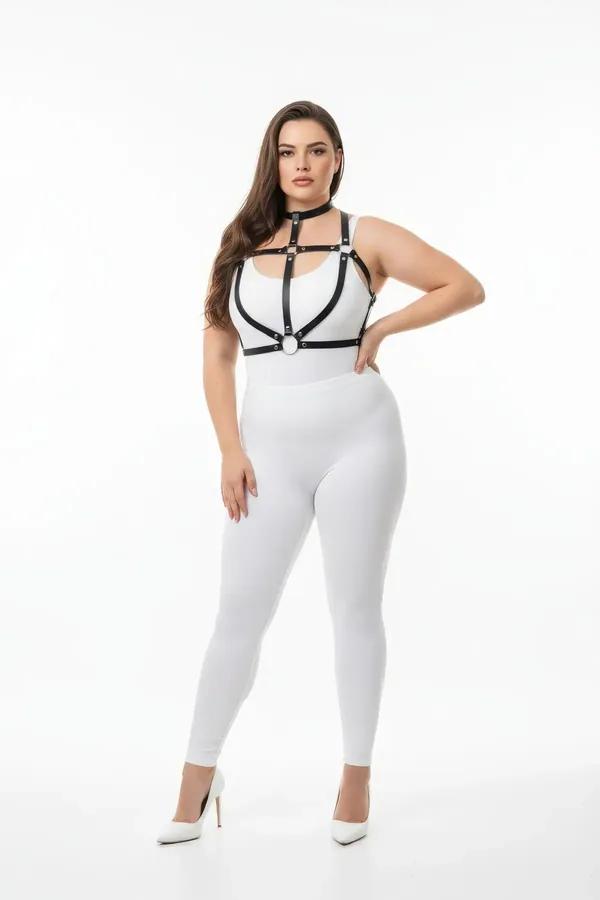 büyük beden siyah suni deri harness takım gümüş O-halka ve choker detay, beyaz kombinle