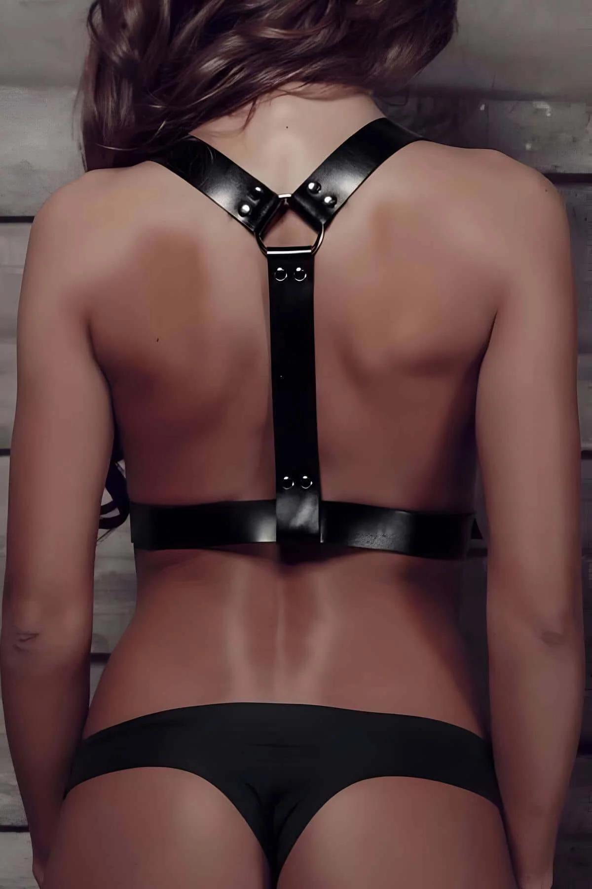 chest harness ខ្មៅ silver buckle 4 ចំណុច waist band vegan leather detail