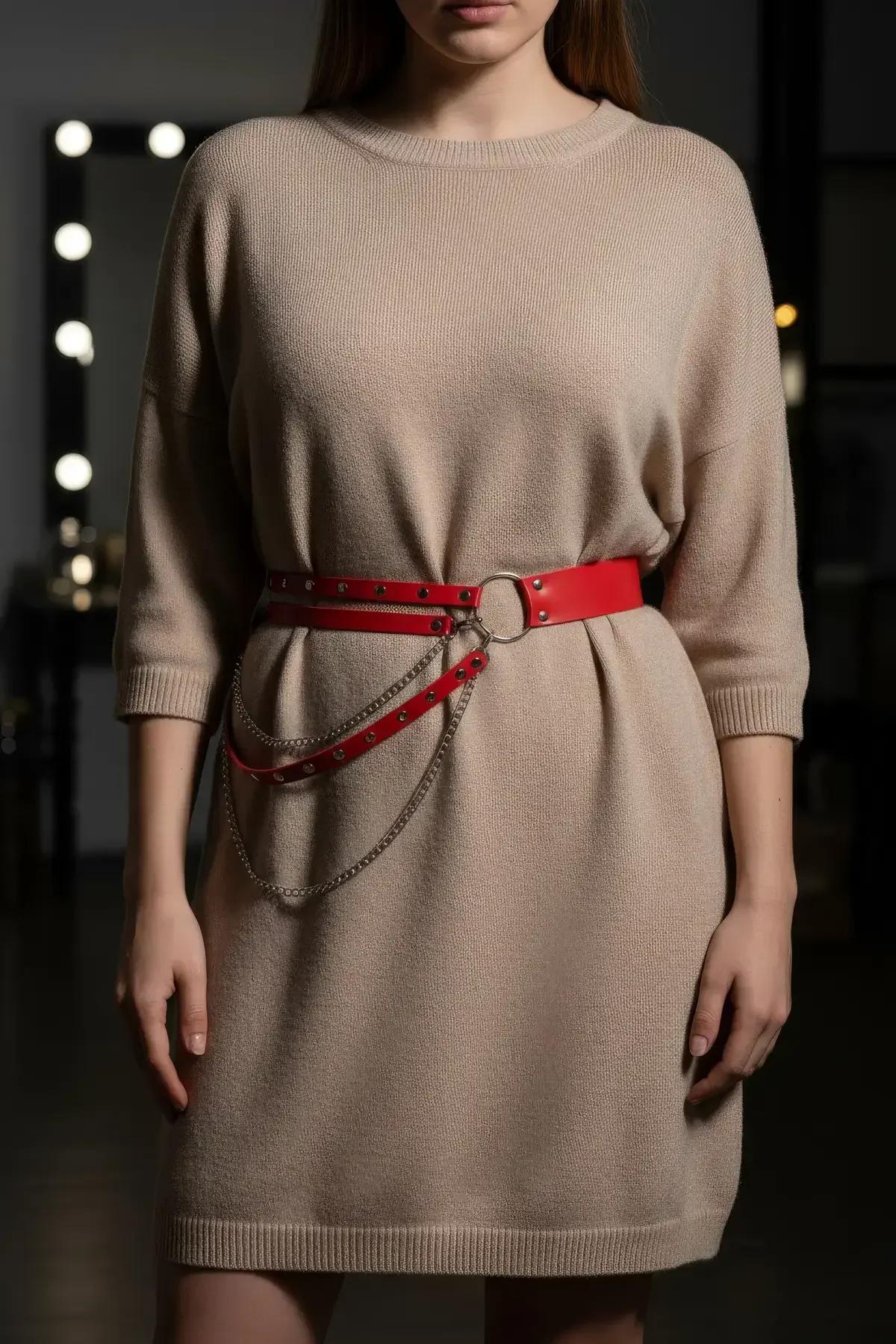 red chain waist belt laid flat showing 2.5 cm strap width and three silver chain drapes