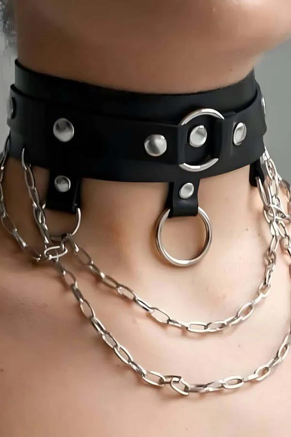 Siyah vegan deri choker gümüş O-halka ve çift sıra zincir sarkıtlı boyunluk aksesuarı