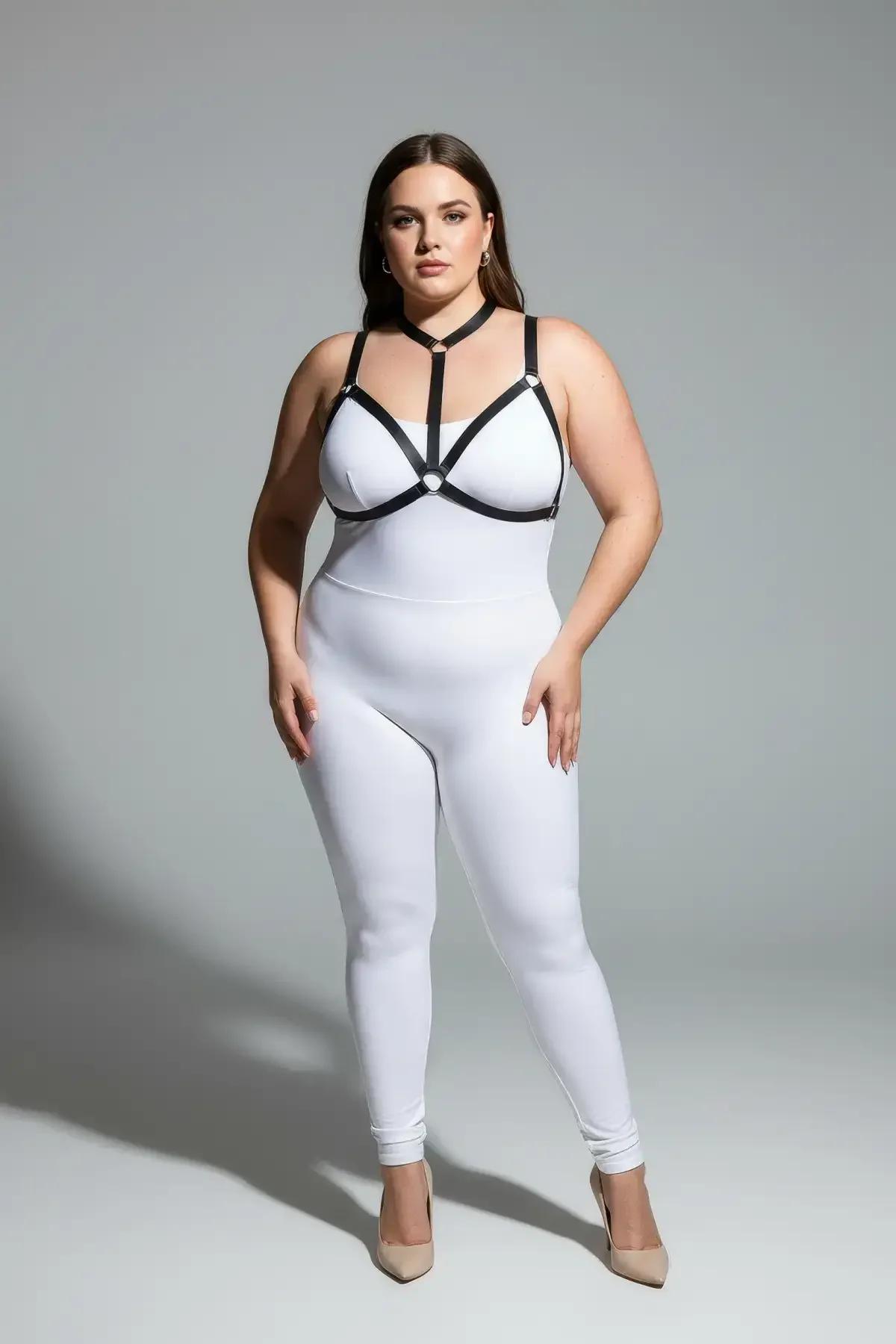 siyah cage harness elastik bant yapısı gümüş renkli çinko alaşım donanım detayı