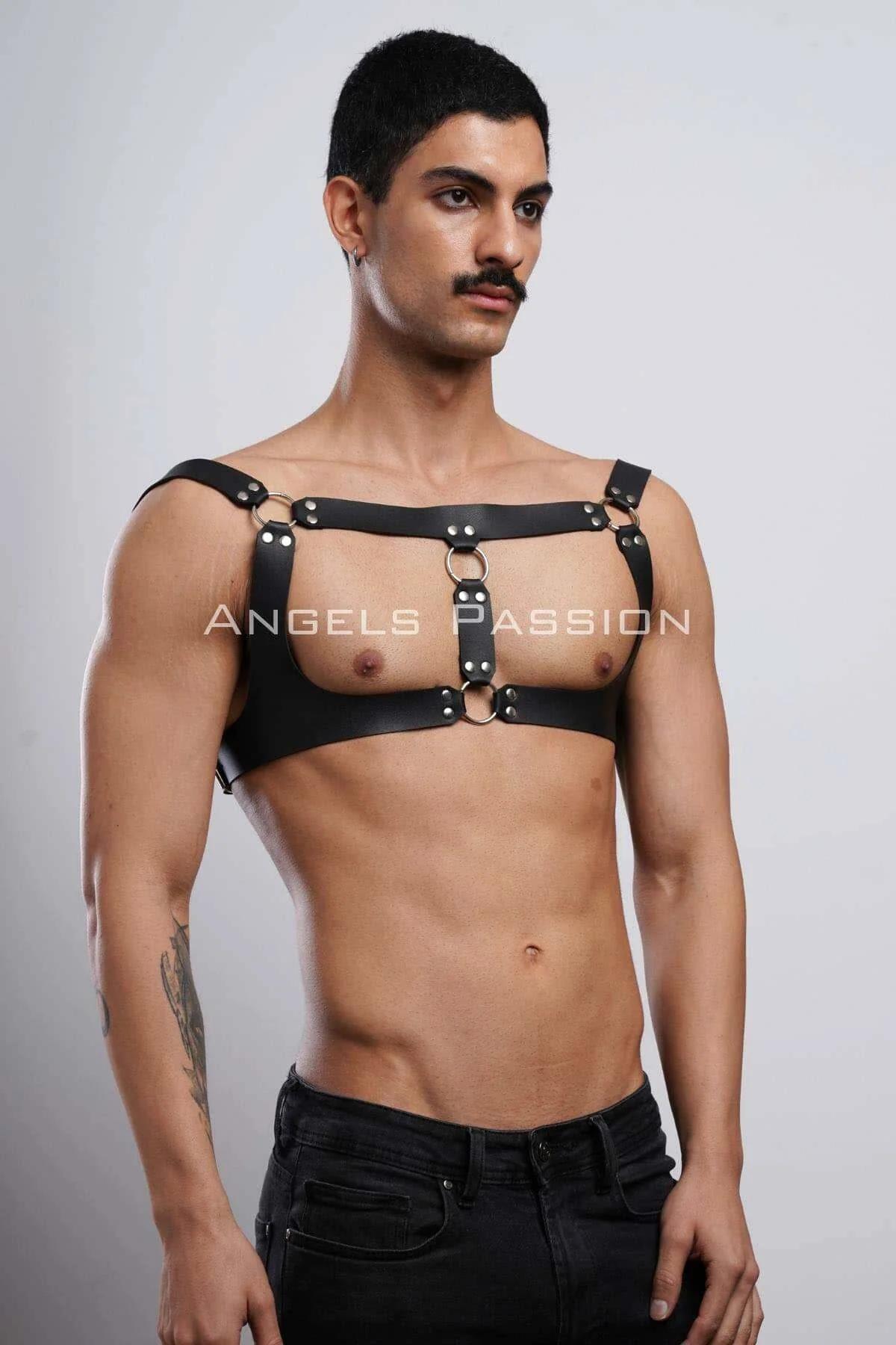 Black Chest Harness with Dual O-Rings and Adjustable Shoulder Straps