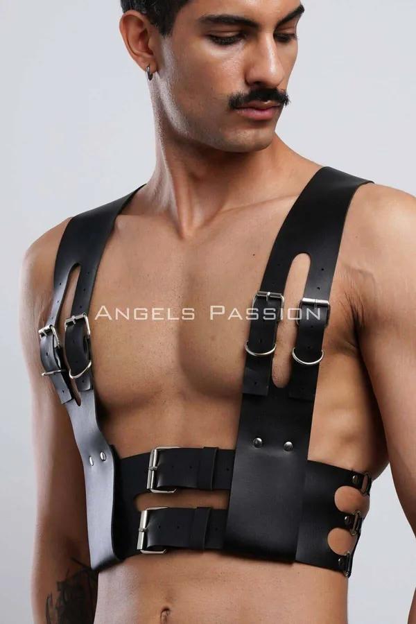 siyah vegan deri erkek harness çift tokalı göğüs bandı ve gümüş toka detayı, bileklik kelepçe seti