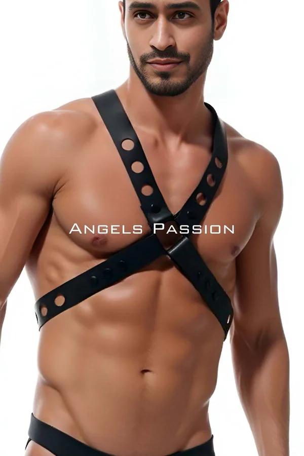 siyah vegan deri erkek X harness yuvarlak delikli kayışlar ve merkezi metal toka göğüs aksesuarı