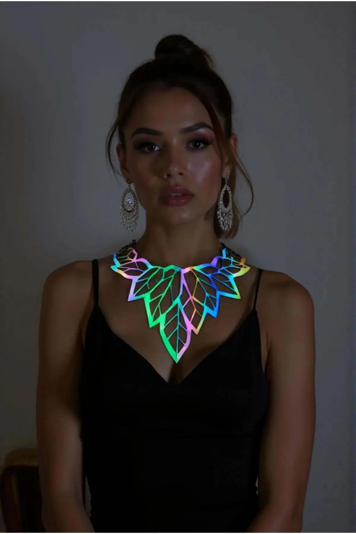 Reflective Leaf Statement Choker Necklace