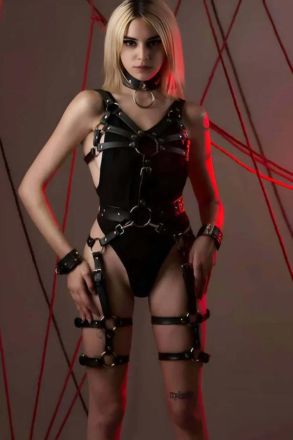 siyah vegan deri harness jartiyer takım altın O-ring donanımlı beş parça set