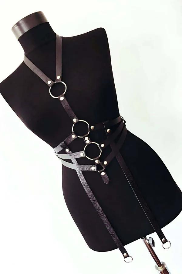 siyah vegan deri body harness üç gümüş O-ring perçin bantlı göğüs bel kalça aksesuar