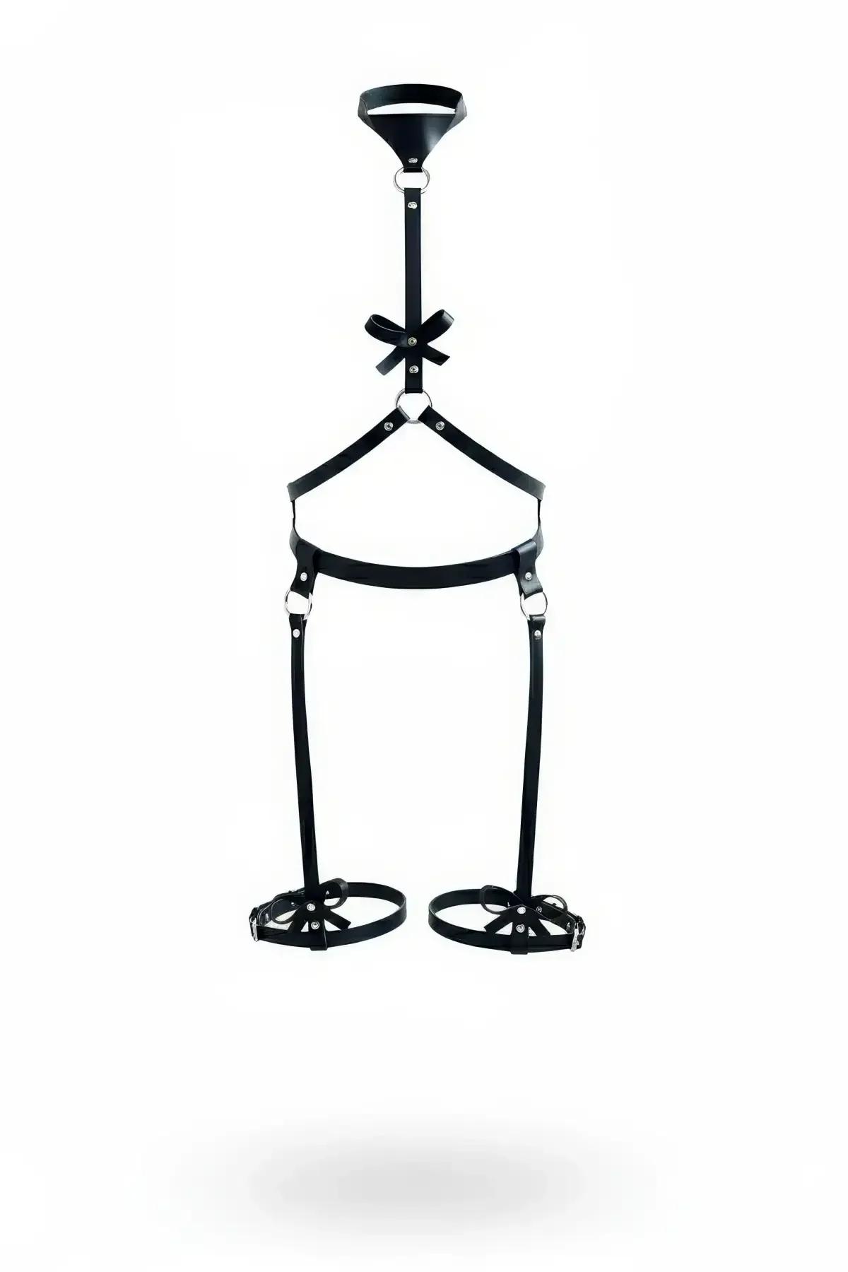 siyah vegan deri harness takımı boyunluklu fiyonk detaylı bacak bantlı gümüş metal toka