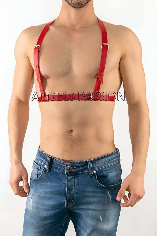 Kırmızı suni deri erkek göğüs harness gümüş tokalı çapraz bant tasarımı