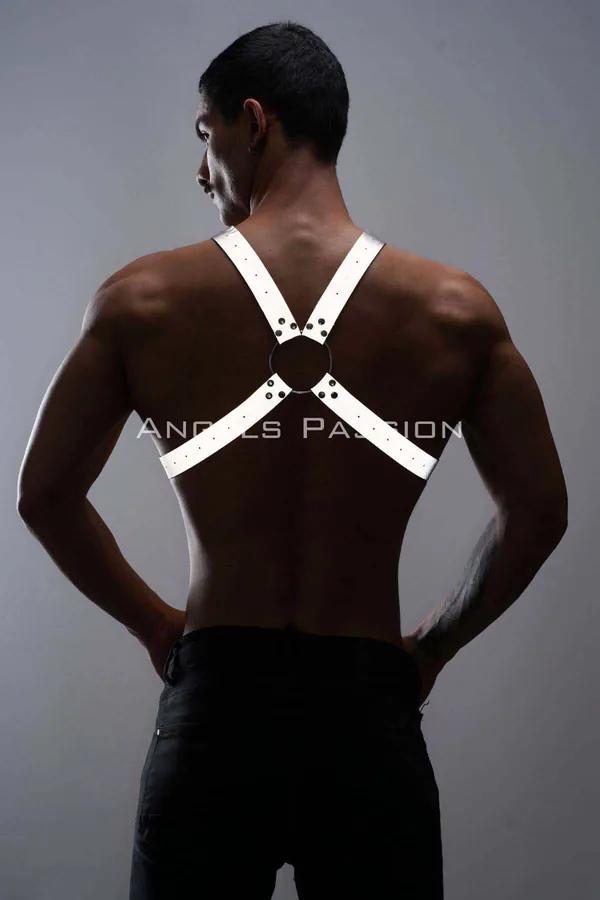 reflektörlü beyaz erkek göğüs harness X-çapraz bant metal O-ring perçin detayı parti aksesuar