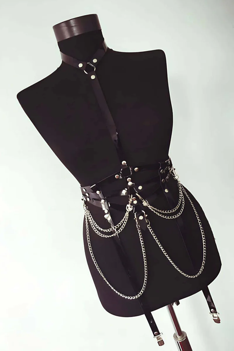 Sexy Chest Harness for Women – Faux Leather with Chains & Garters