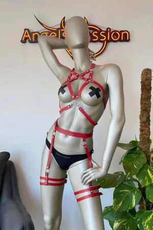 Harness Set Lingerie – Adjustable Red Faux Leather Body Harness