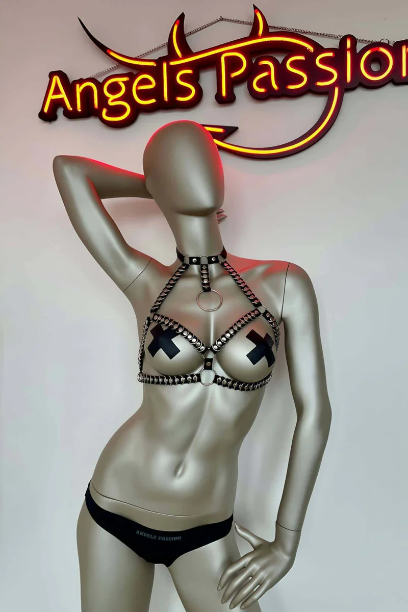 Leather Chest Harness with Chains, O-Ring Collar & Bra Style