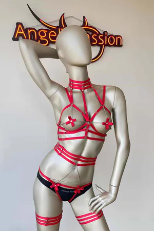 Red Strappy Body Harness Set with Chains & Bows
