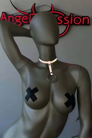 Reflective Choker Necklace – Adjustable Glow Harness for Night