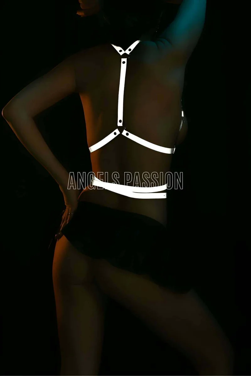 Reflective Body Harness for Women - Adjustable Rave Festival Look
