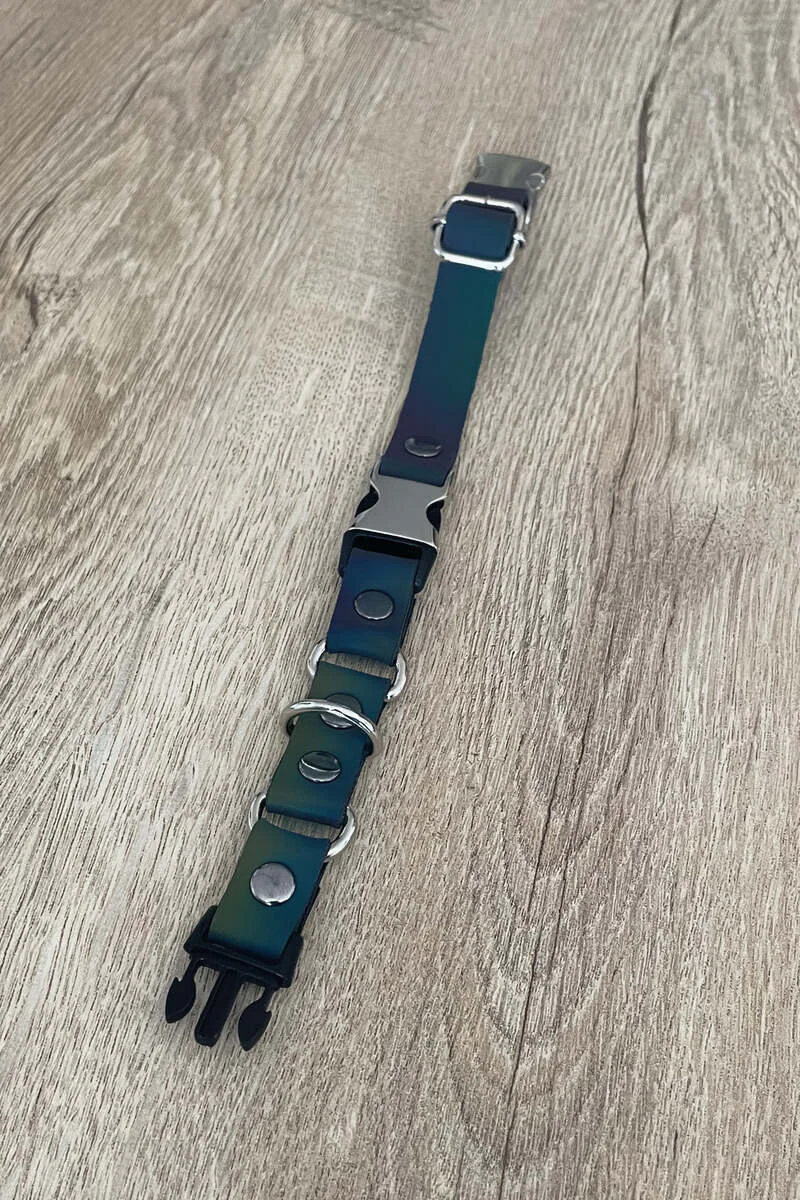 Reflective Choker Collar Front View Silver
