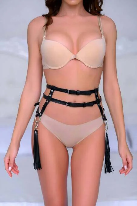 Leather Waist Harness Belt for Women – Adjustable Tasseled Design
