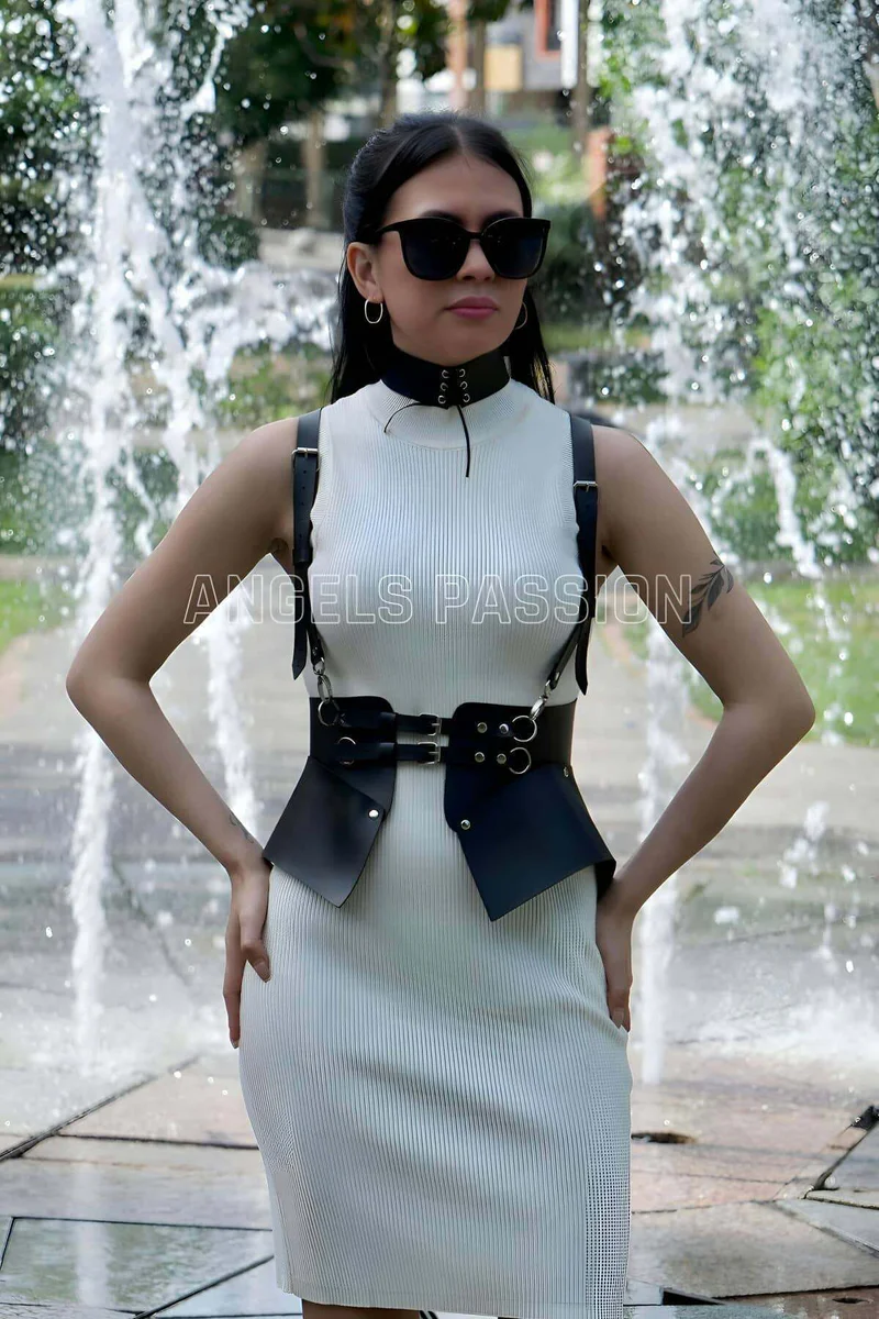 Fashion black harness belt outfit