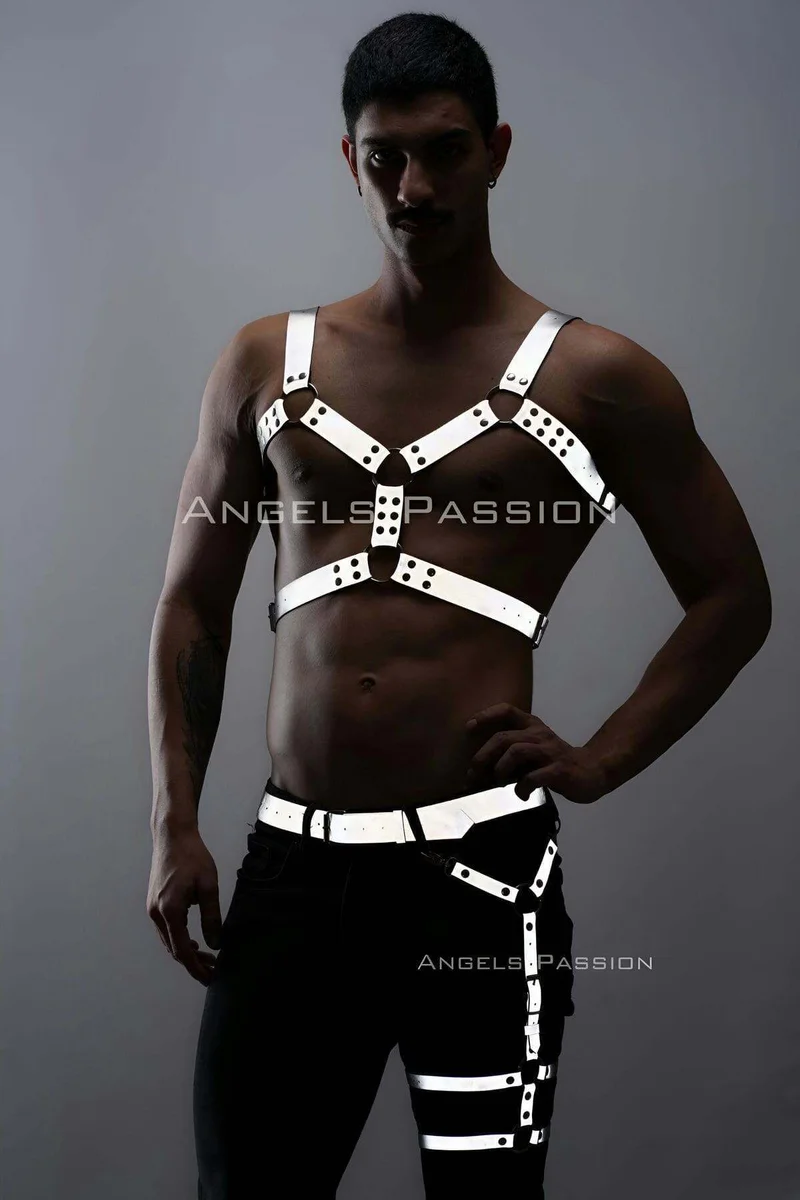 Reflective festival harness set in silver