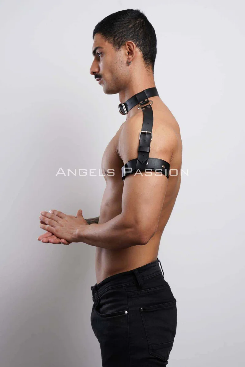 O-Ring Neck Harness Detail
