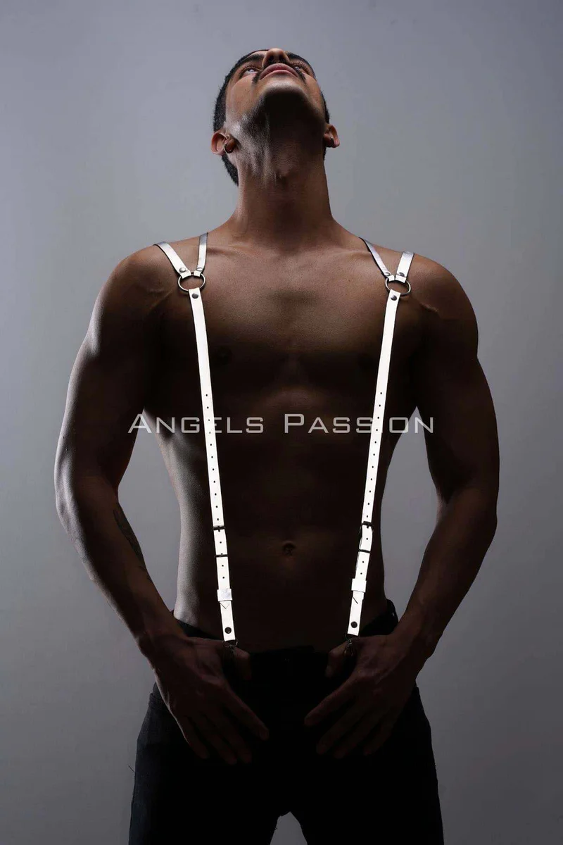 Reflective Fashion Harness silver on shirtless