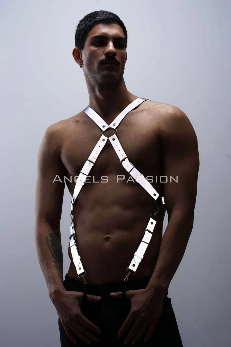 Silver Reflective Harness Close