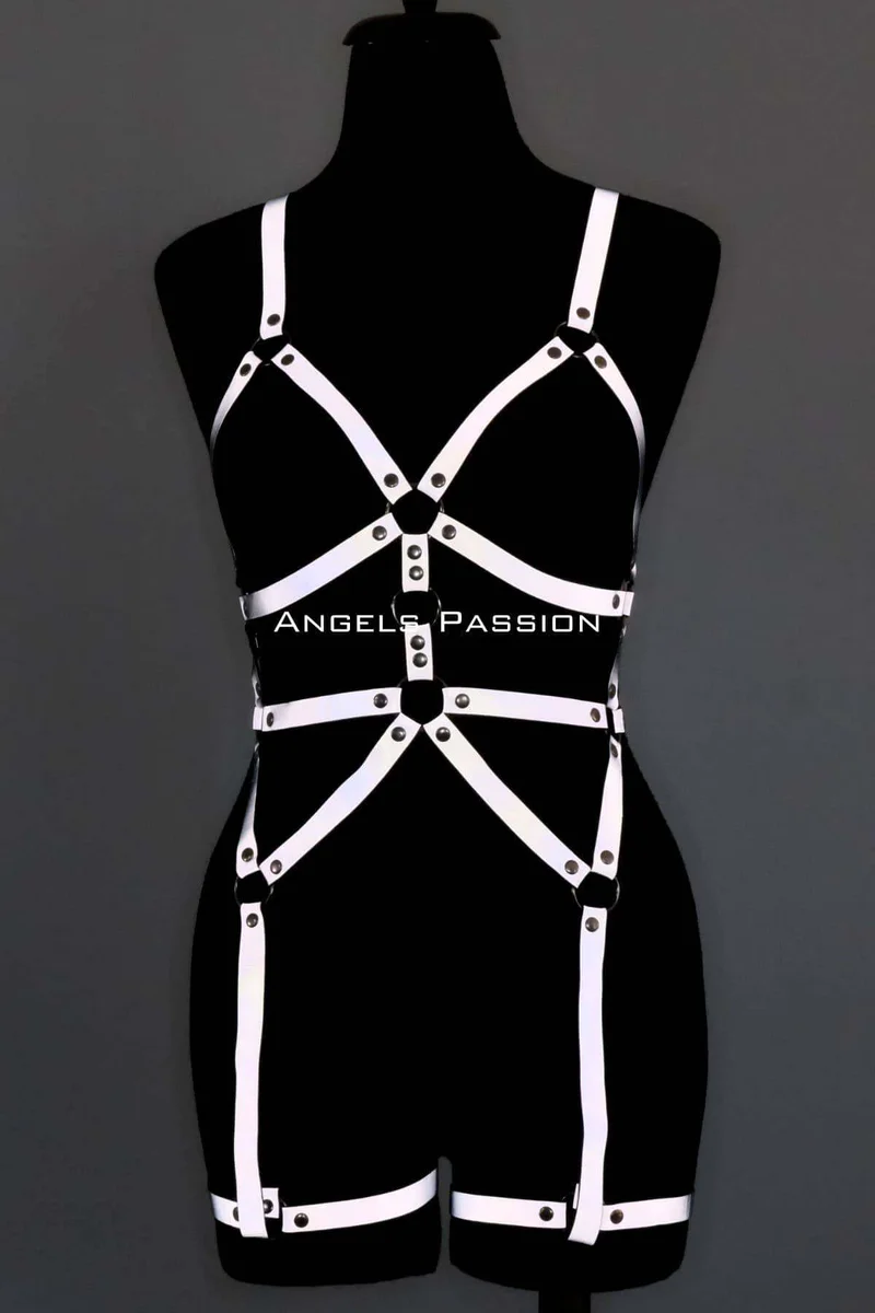 Reflective Full Body Harness for Women - Adjustable Strips