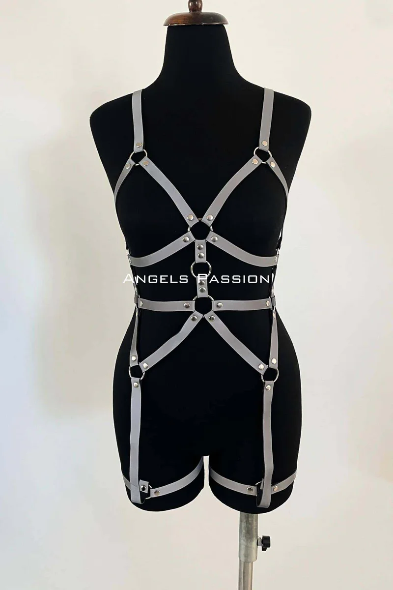 Reflective Full Body Harness for Women - Adjustable Strips