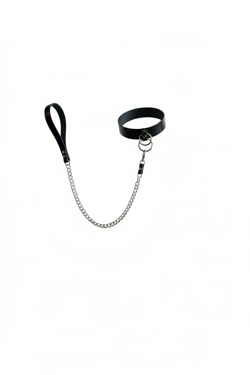 Black vegan leather choker with wide ring detail and silver chain