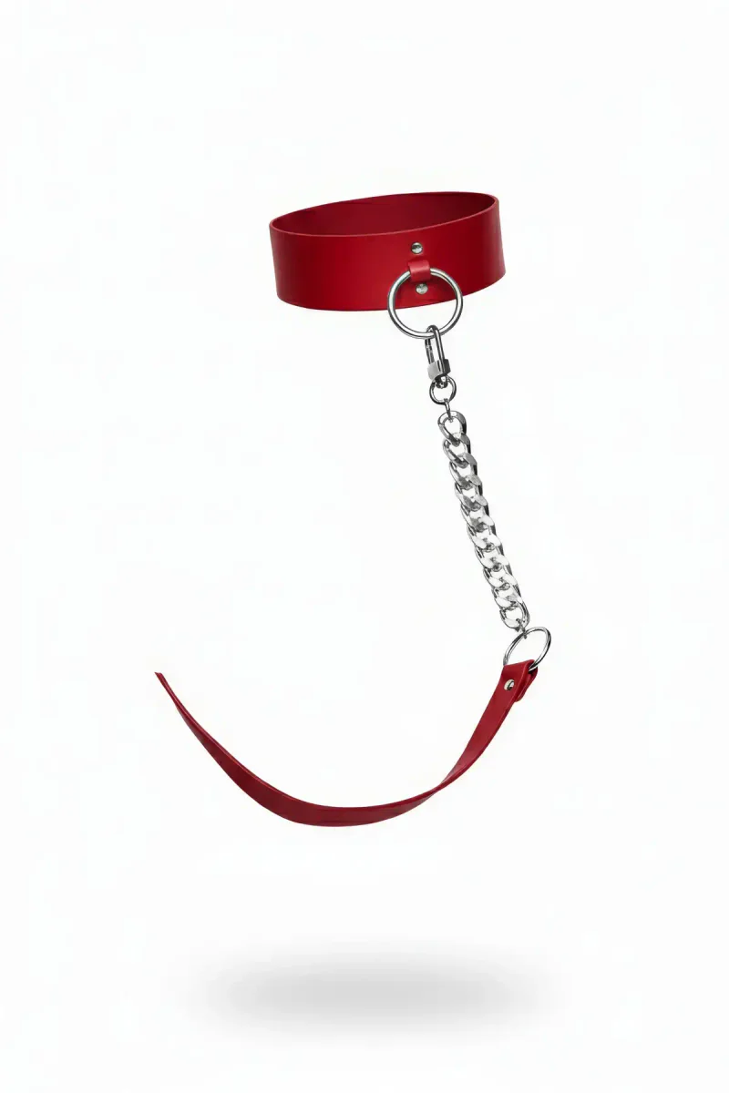 Red faux leather choker with detachable silver chain and O-ring