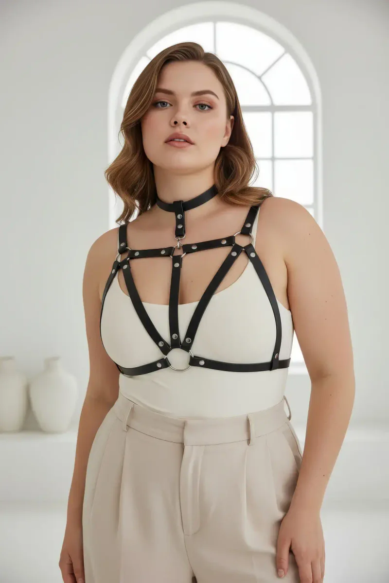 Strappy faux leather harness with silver O