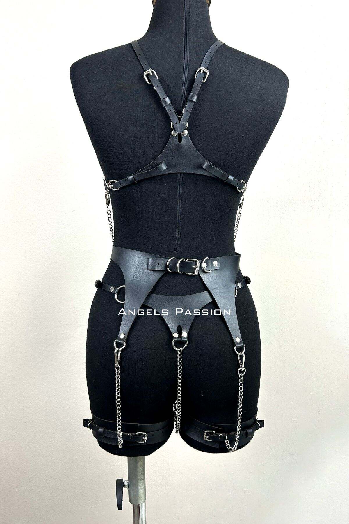 131035.jpg Red Faux Leather Full Body Harness with Chain and Garter Straps - Image 4